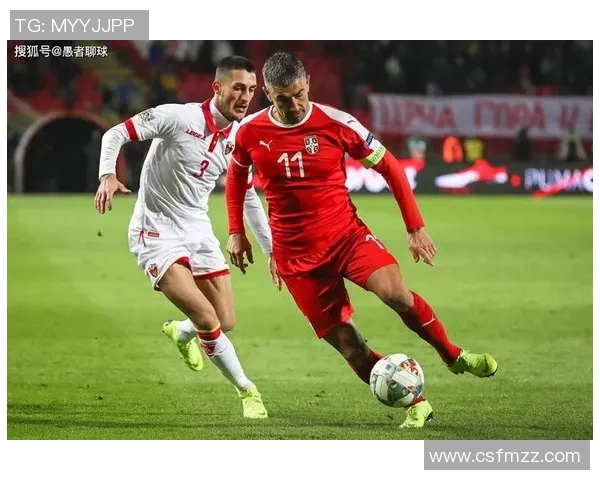 足球狂迷的激情与梦想：在绿茵场上追逐荣耀的心路历程