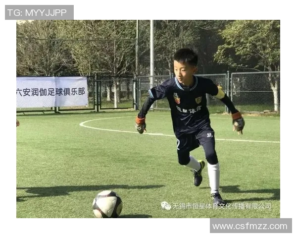 追逐绿茵场上的梦想与激情足球少年心中的不灭信念与希望 追逐绿茵场上的梦想与激情足球少年心中的不灭信念与希望